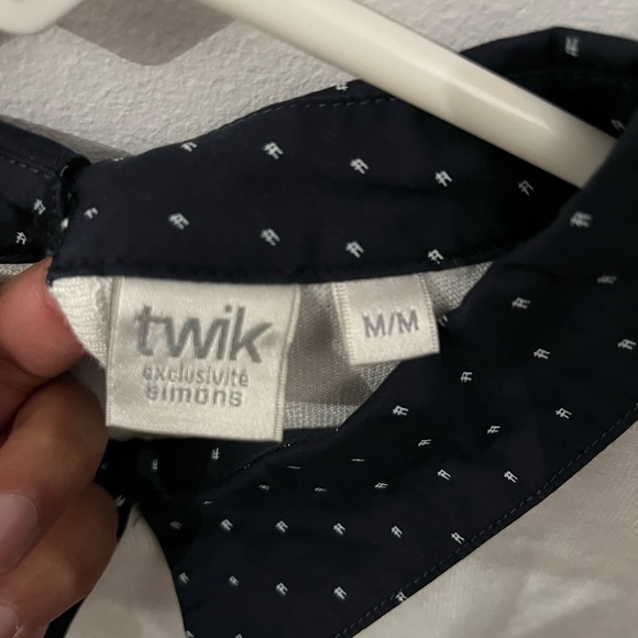 White t-shirt pull - Picture 2 of 3